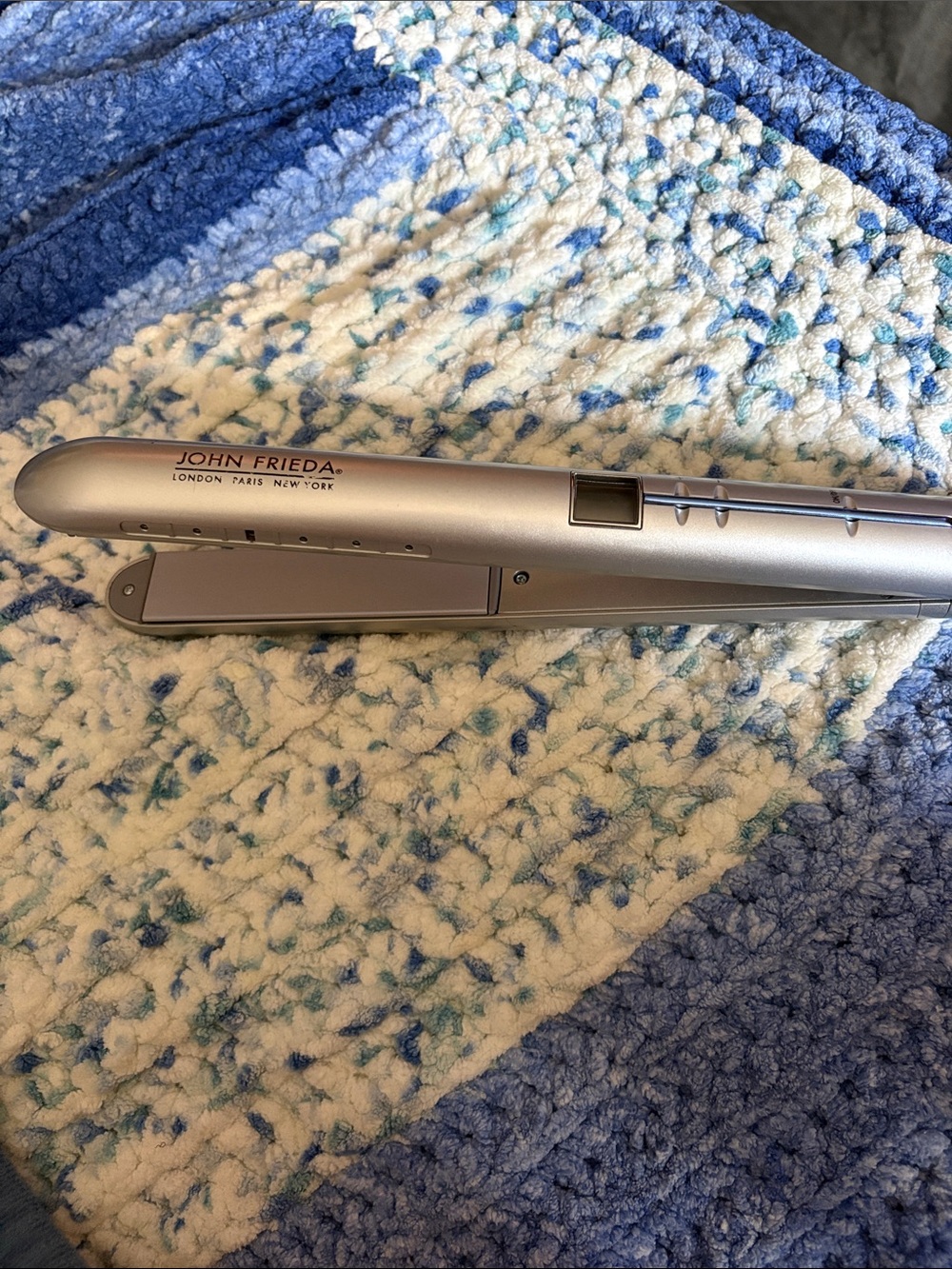 John Frieda Silver Hair Straightener - Precision Styling Flat Iron